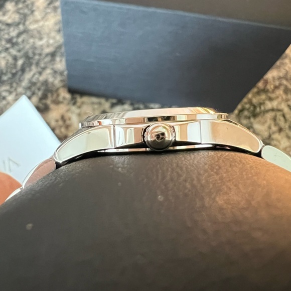 Bulova Women’s Quartz Analog Watch - Picture 4 of 8